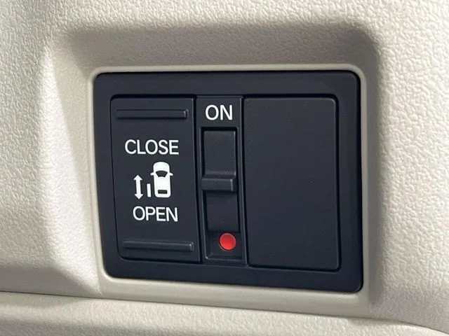 Honda N BOX 4WD ベースグレード photo 3