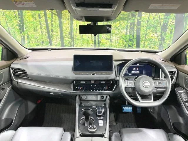 Nissan X-TRAIL HYBRID 4WD G　e−4ORCE photo 2