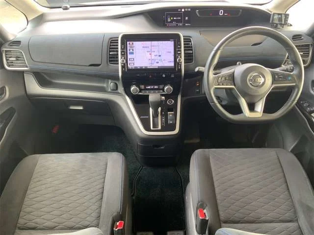 Nissan SERENA S-HYBRID オーテック　スポーツスペック photo 2