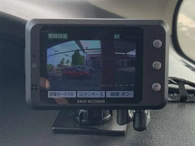 Nissan SERENA S-HYBRID オーテック　スポーツスペック photo 3