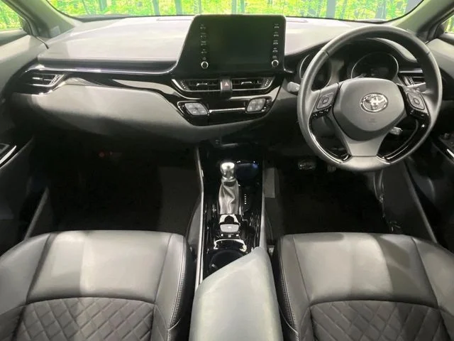Toyota C-HR Gモードネロセーフティプラスハイブリッド photo 2