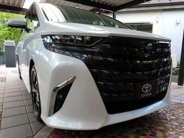 Toyota ALPHARD hybrid 4WD エグゼクティブラウンジE−Four 2023