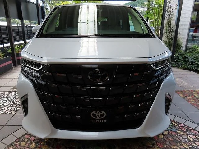 Toyota ALPHARD hybrid 4WD エグゼクティブラウンジE−Four photo 4