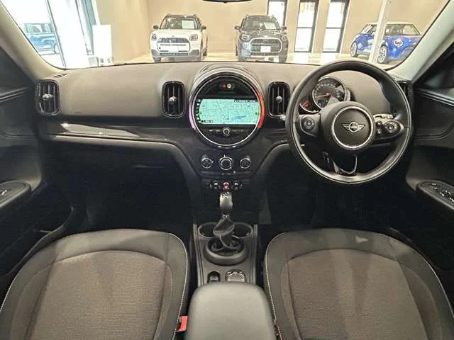 Bmw BMW MINI ONE CROSSOVER バッキンガム photo 2
