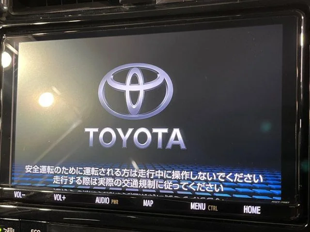 Toyota PRIUS S　ツーリングセレクション photo 3