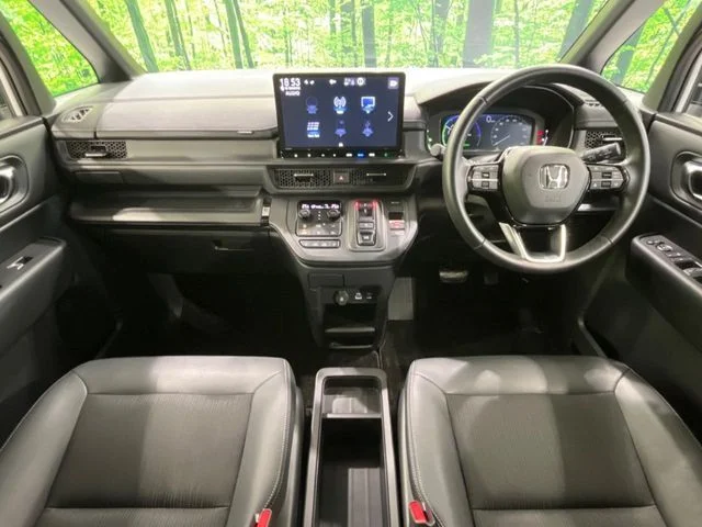 Honda STEPWAGON e:HEV SPADA ベースグレード photo 2