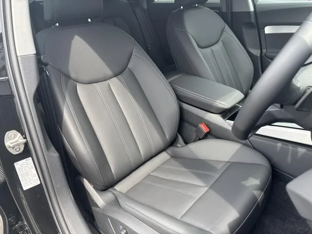 Audi AUDI A5 Sedan TFSI　クワトロ photo 4