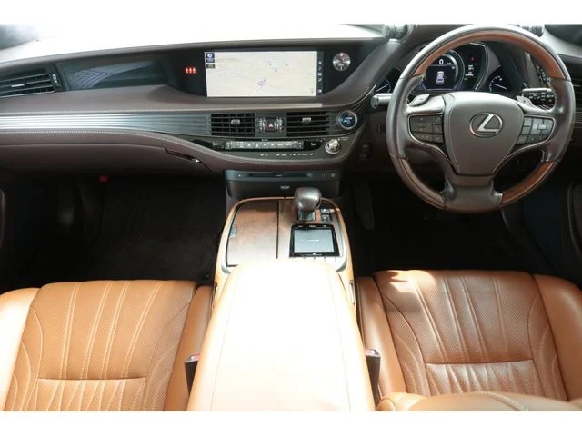 Toyota LEXUS LS500h エグゼクティブ photo 3