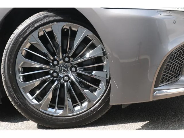 Toyota LEXUS LS500h エグゼクティブ photo 4