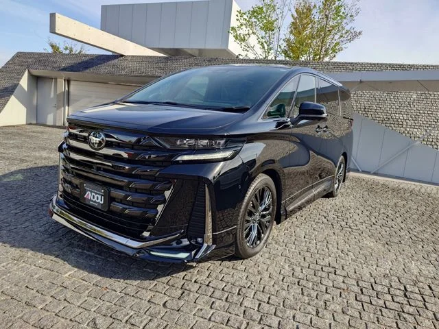 Toyota VELLFIRE HYBRID Z　プレミア 2025