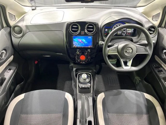 Nissan NOTE e−POWER　X photo 2