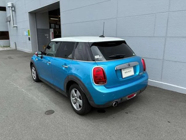 Bmw MINI COOPER D 5DOOR ベースグレード photo 4
