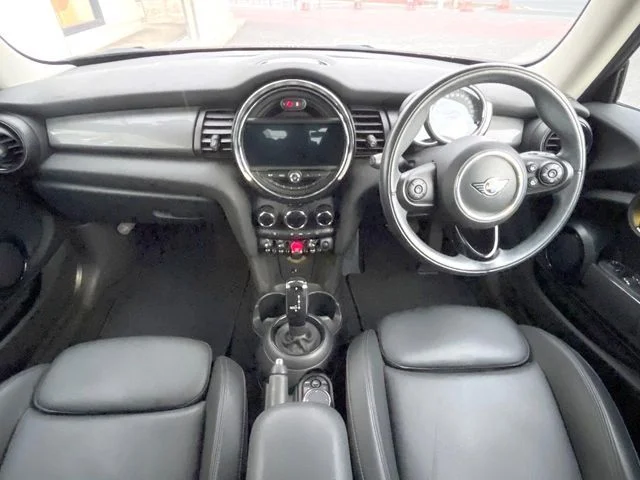 Bmw MINI COOPER ベースグレード photo 2