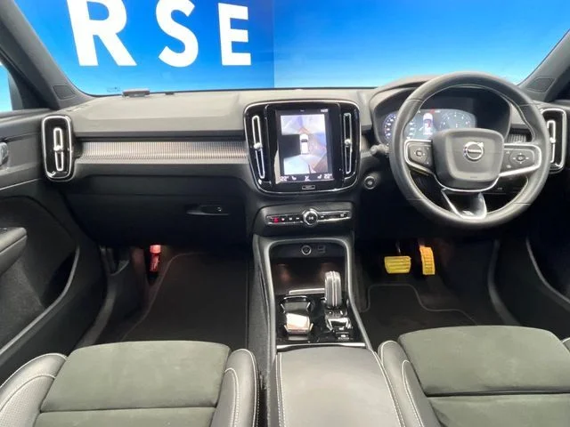 Volvo VOLVO XC40 T4　AWD　モメンタム photo 2