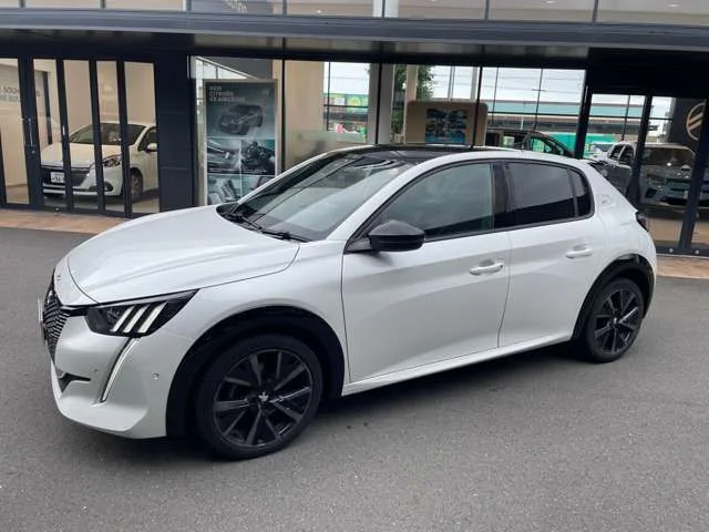 Peugeot PEUGEOT 208 GT photo 3