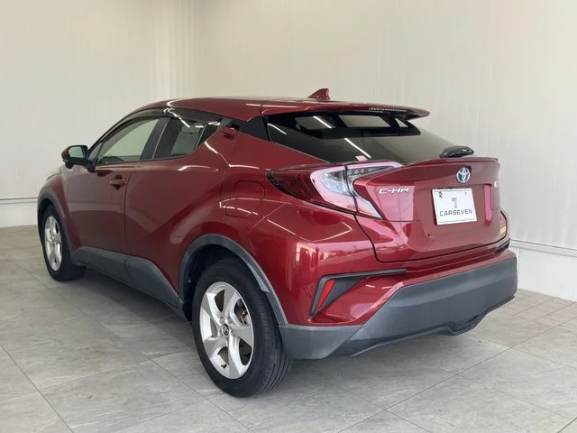 Toyota C-HR S　ハイブリッド　LEDエディション photo 3