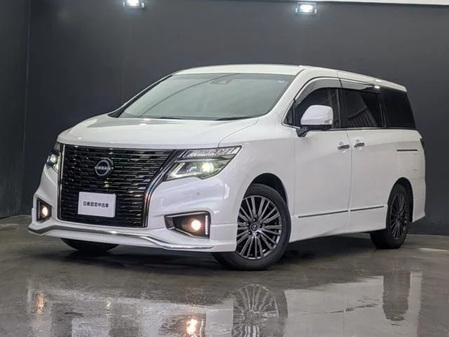 Nissan ELGRAND 250ハイウェイスターS　アーバンクロム 2023