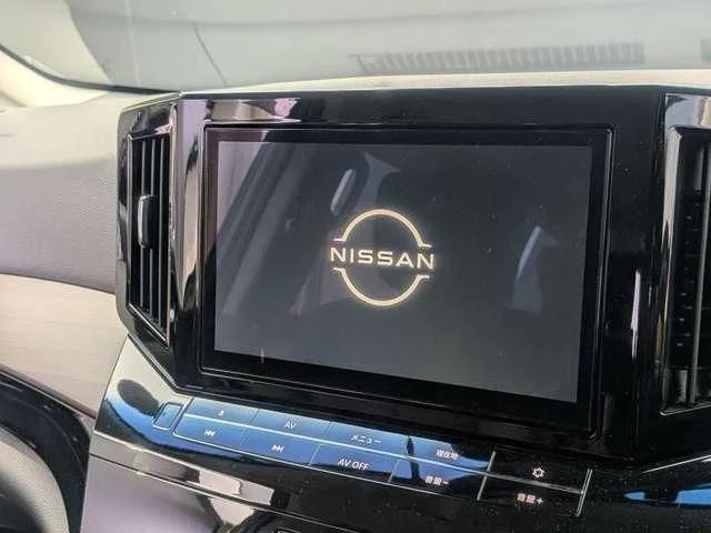 Nissan ELGRAND 250ハイウェイスターS　アーバンクロム photo 4