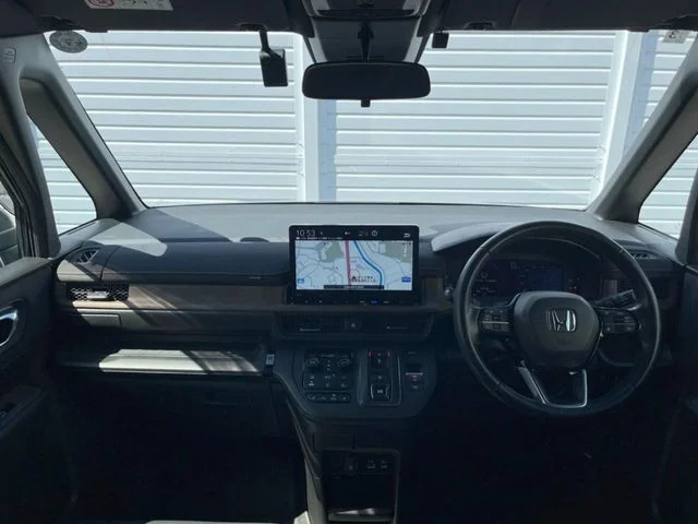 Honda STEPWAGON e:HEV SPADA プレミアムライン photo 2
