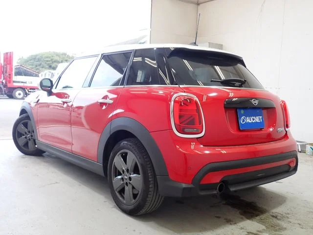 Bmw MINI COOPER 5DOOR ベースグレード photo 3