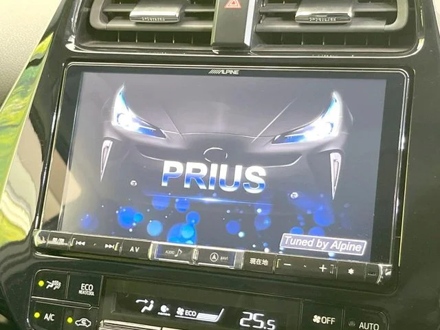 Toyota PRIUS A　プレミアム　ツーリングセレクション photo 4