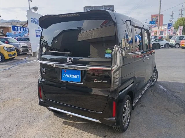 Honda N BOX CUSTOM L photo 3