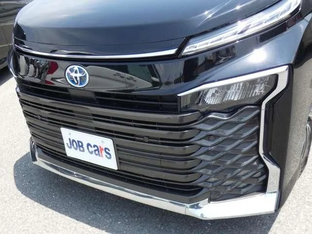 Toyota VOXY HYBRID S−Z photo 3