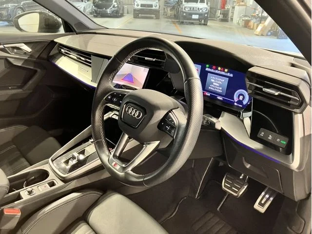 Audi AUDI S3 Sedan ベースグレード photo 2