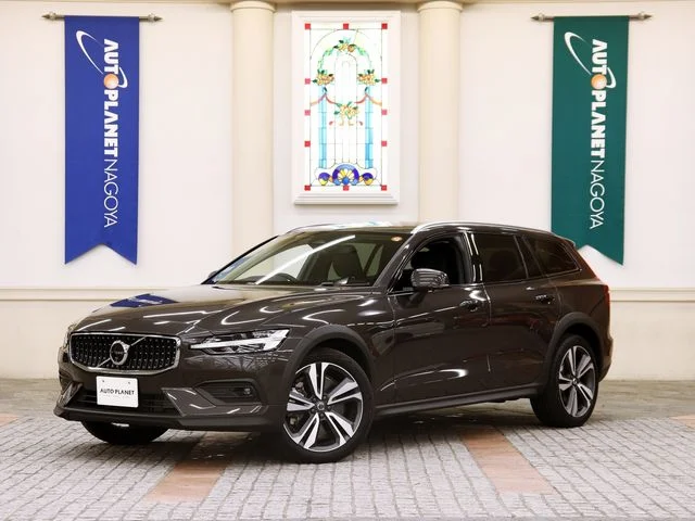 Volvo VOLVO V60 CROSS COUNTRY アルティメット　B5　AWD 2024