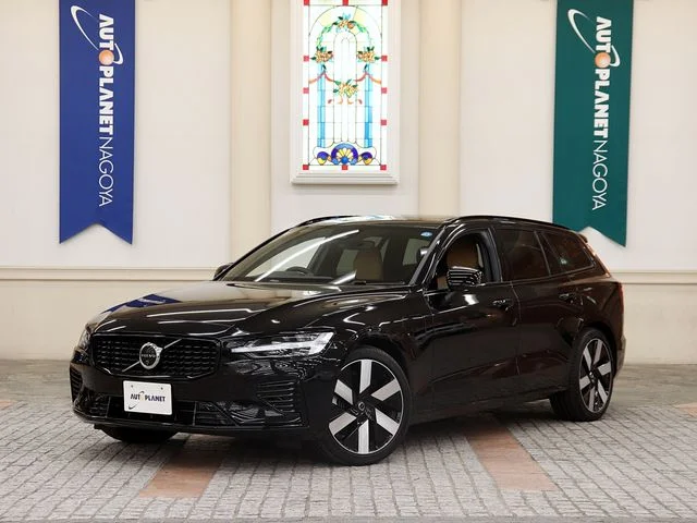 Volvo VOLVO V60 ウルトラ　T6　AWD　プラグインHV 2025