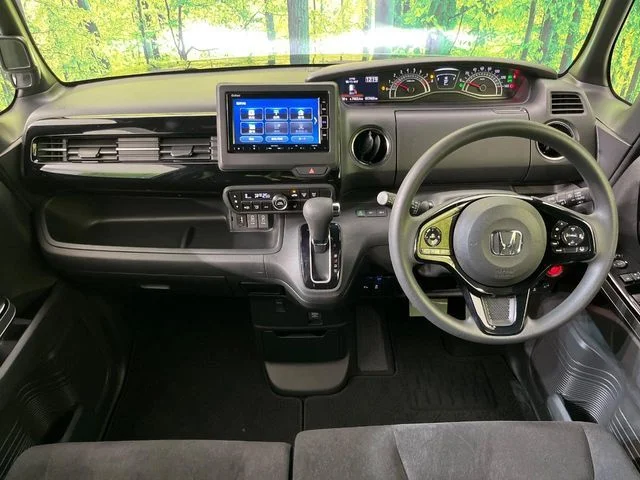 Honda N BOX CUSTOM L photo 2