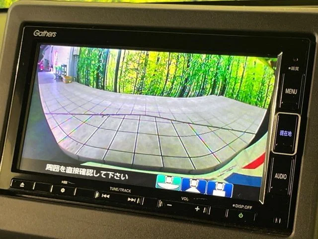 Honda N BOX CUSTOM L photo 4