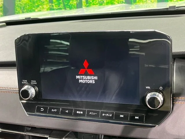 Mitsubishi OUTLANDER PHEV P photo 3