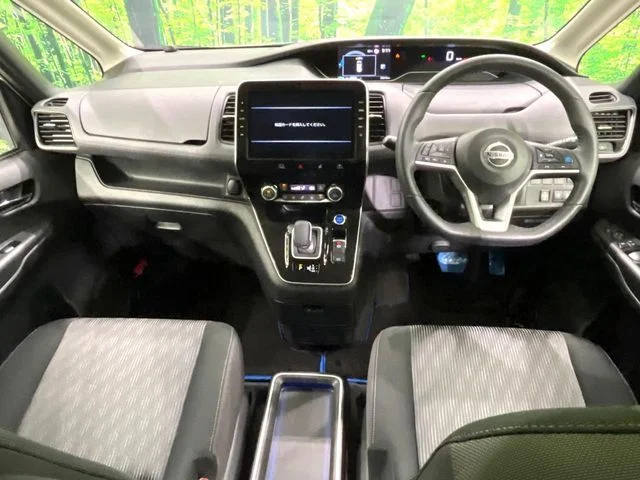 Nissan SERENA WG e－POWER　ハイウェイスター　V photo 2