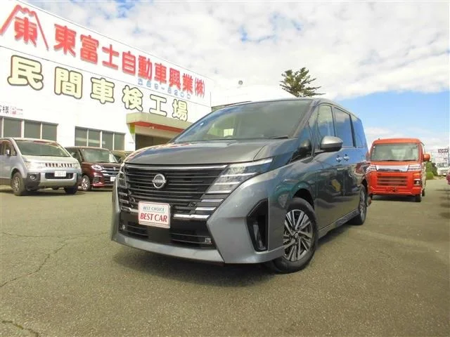 Nissan SERENA WG ハイウェイスター　V　Vセレクション 2024