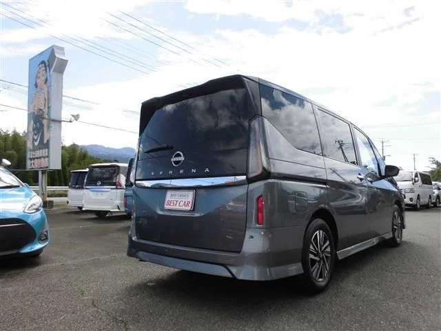 Nissan SERENA WG ハイウェイスター　V　Vセレクション photo 4