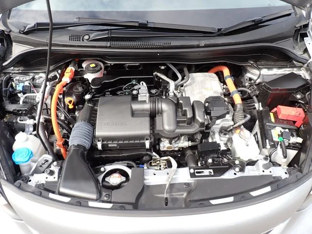 Honda FIT e:HEV 4WD ベーシック photo 4