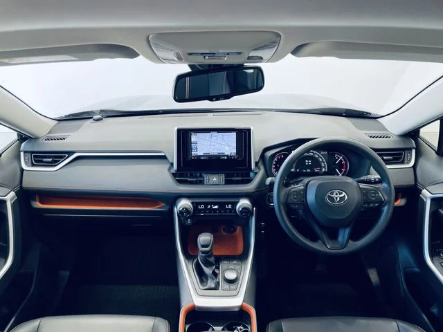 Toyota RAV4 4WD アドベンチャー photo 2