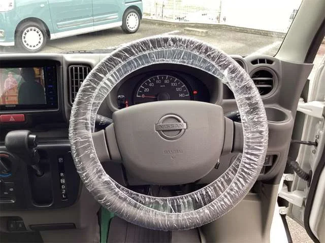 Nissan NV100 CLIPPER DX　HR photo 2