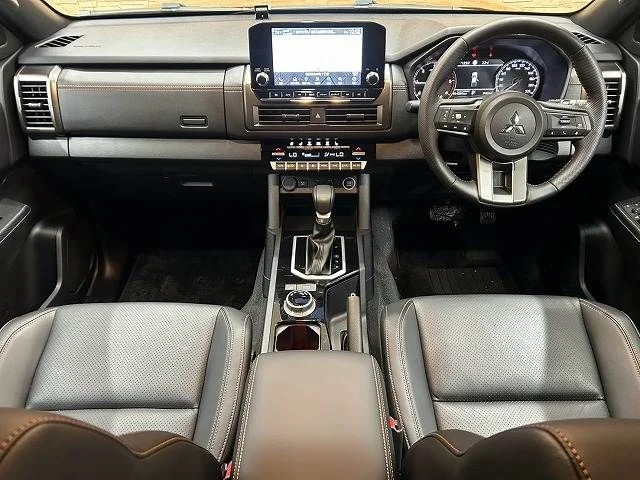 Mitsubishi TRITON GSR photo 2