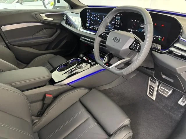 Audi AUDI A5 AVANT TDI　クワトロ　Sライン photo 2