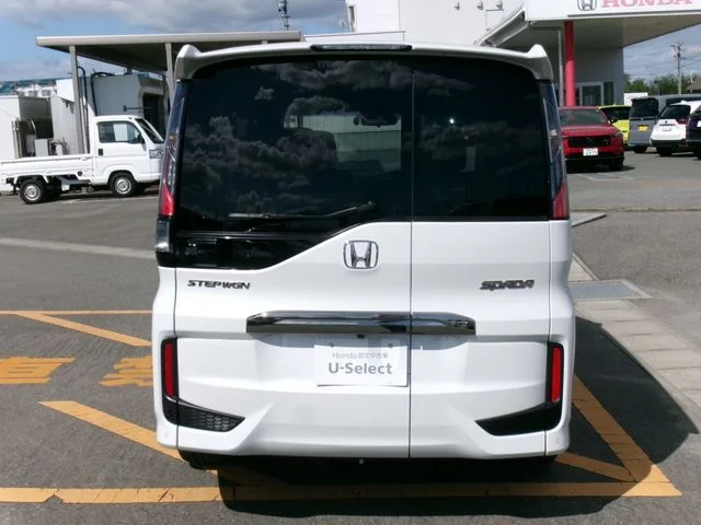 Honda STEPWAGON SPADA スパーダ　クールスピリット　Hセンシング photo 4