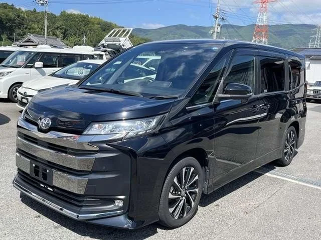 Toyota NOAH S−Z photo 3