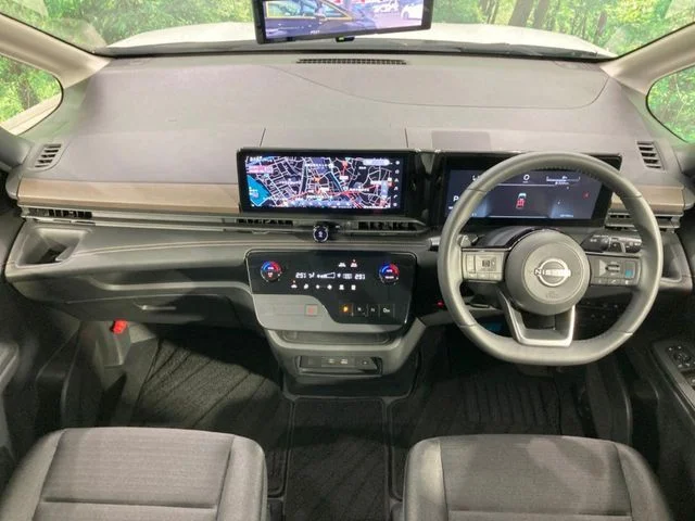 Nissan SERENA WG ハイウェイスター　V photo 2