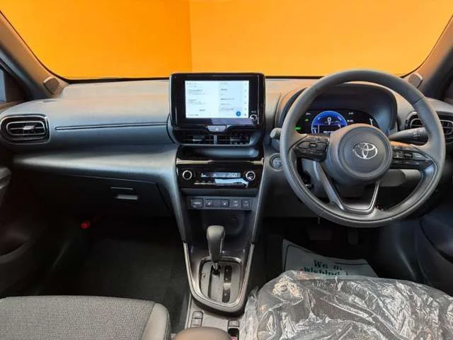 Toyota YARIS CROSS HYBRID Z photo 2