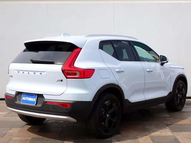 Volvo VOLVO XC40 アルティメット　B4　AWD photo 3