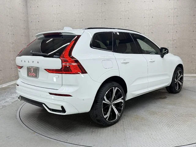 Volvo VOLVO XC60 リチャージアルティメットT6AWDPHE photo 2