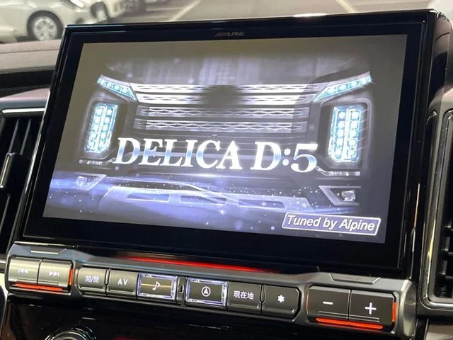Mitsubishi DELICA D:5 4WD P photo 3