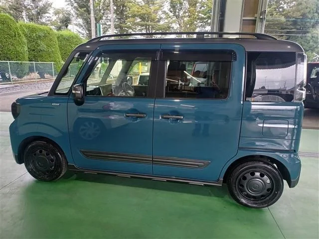 Suzuki Spacia GEAR 4WD ハイブリッドXZ photo 4