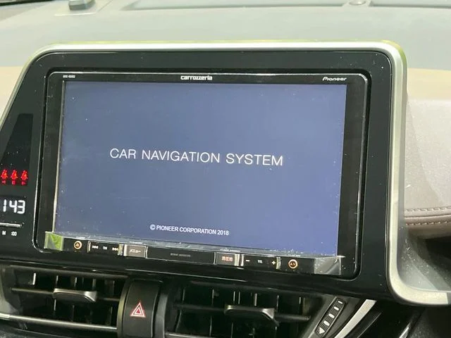 Toyota C-HR G　ハイブリッド photo 3